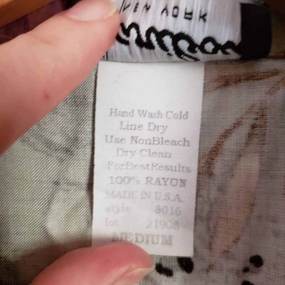 Caribou Green Button Down Floral Sleeveless Shirt - Picture 6 of 6